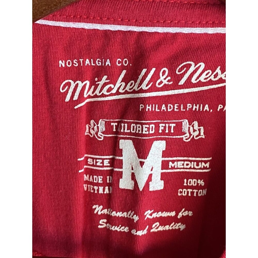 Mitchell & Ness Red S/S T-Shirt Men's Size M Medium Spell-Out Tailored Fit - Picture 10 of 11
